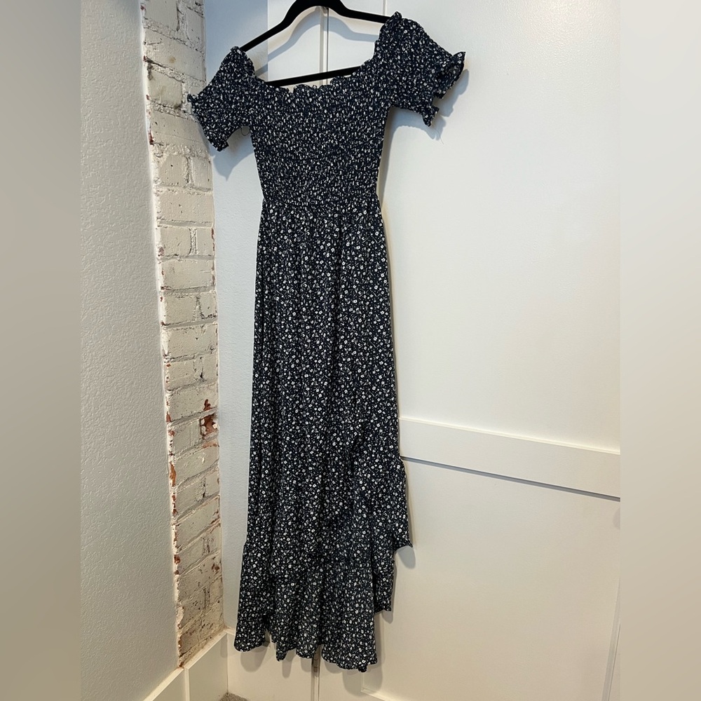 Women’s Francesca new with tags, off the shoulder maxi dress, size S (2-4)